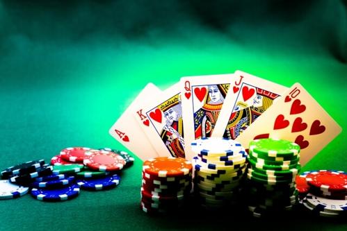 ポーカーナイト 解説の魅力を紹介する